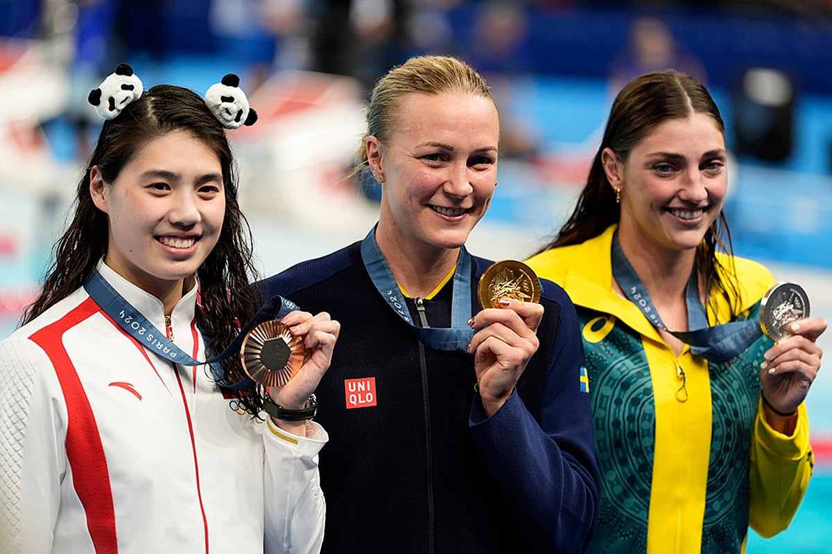 2024 Paris Olympics swimming medalists_women's 50-meter freestyle